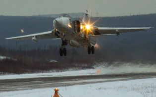 Полеты Су-24 и МиГ-31