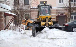 Уборка снега на Сафонова