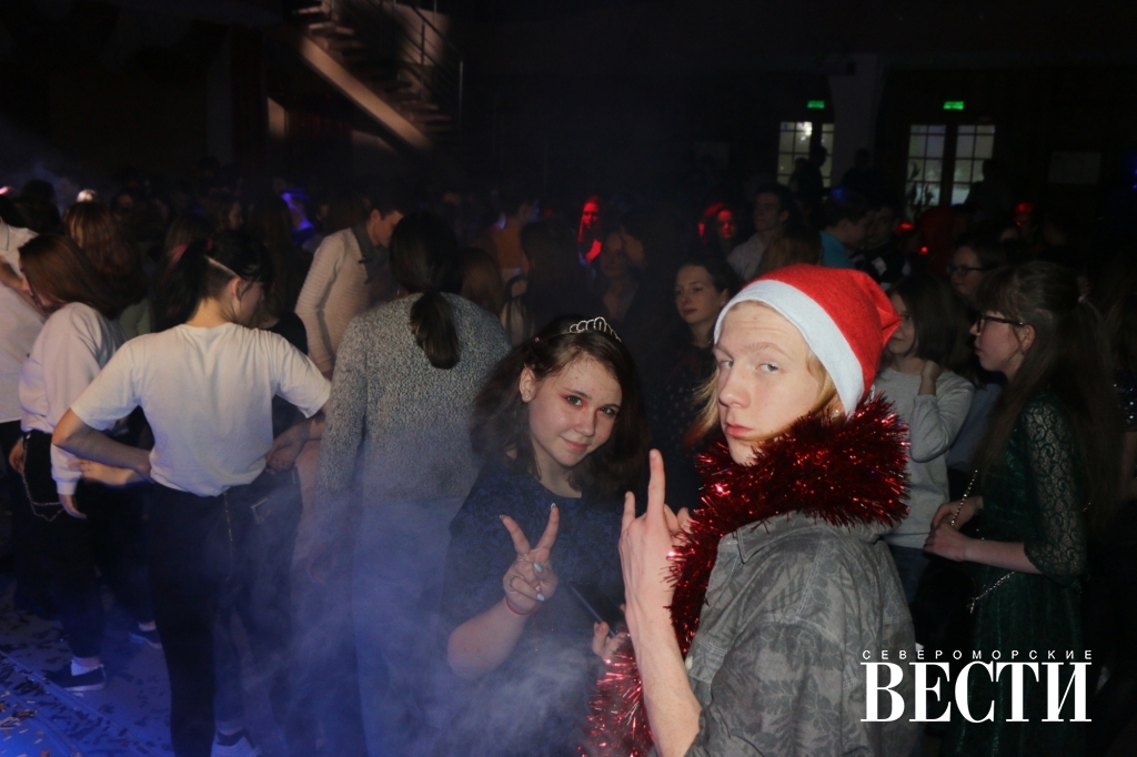 Дискотека 78 года. Дискотека. Молодежная дискотека. Фон для афиши. Дискотека звездный в жуковском.