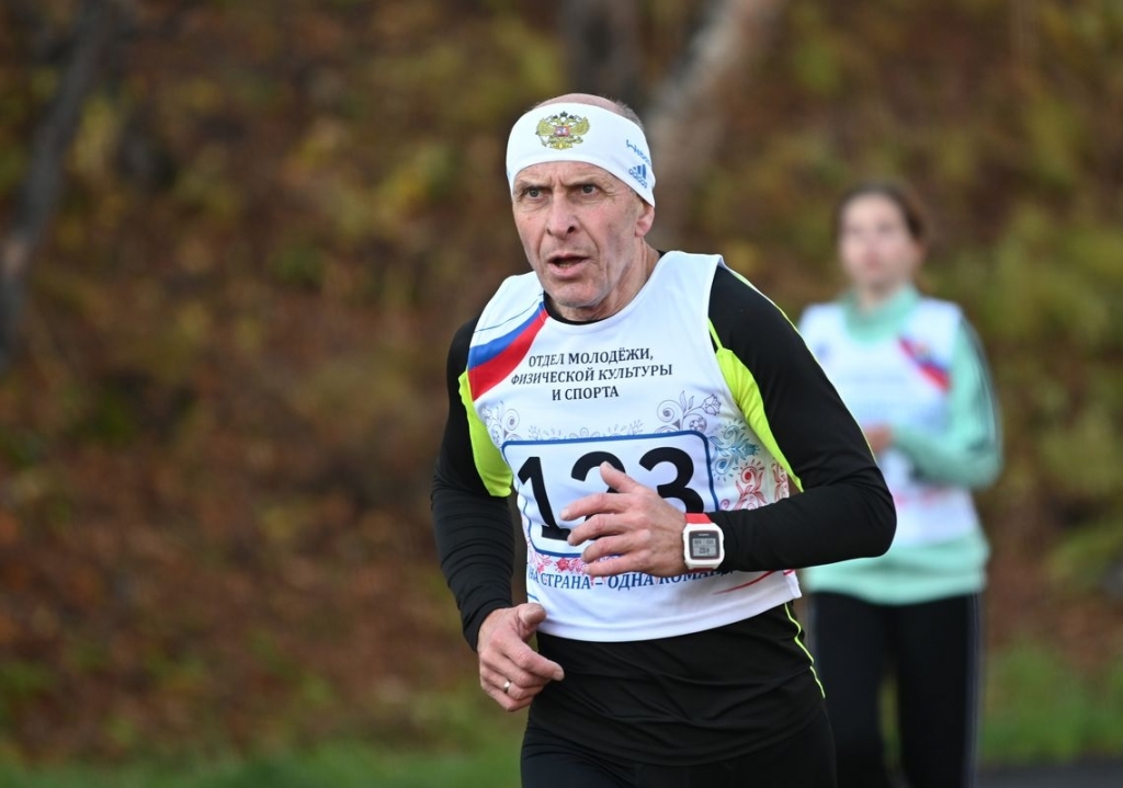 Более 100 спортсменов