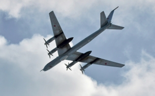 Авиаторы СФ доставили кислород для больных Костромской области