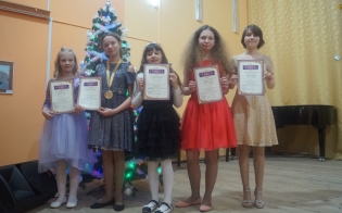 В Полярном прошел открытый конкурс "Рождественская сказка"