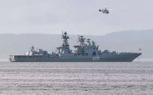 Вертушки тренировались в акватории залива