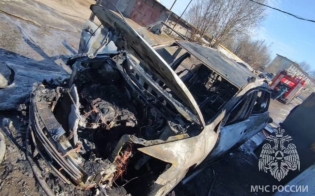 В Сафоново горел автомобиль