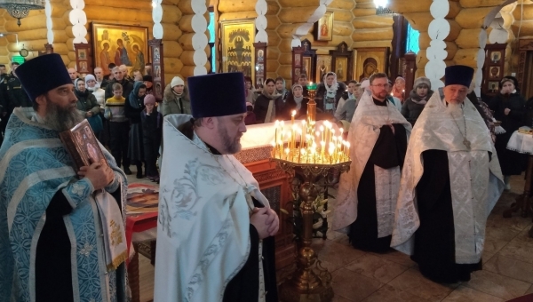 Молебен у святого мироточивого образа Божьей Матери "Умягчение злых сердец" 