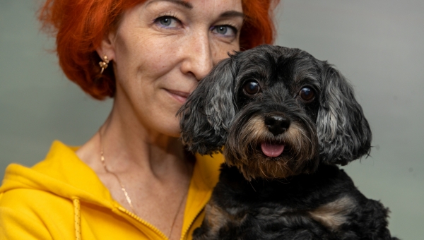 �������