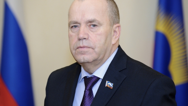 Сергей Дубовой поздравляет с Днем моряка-подводника