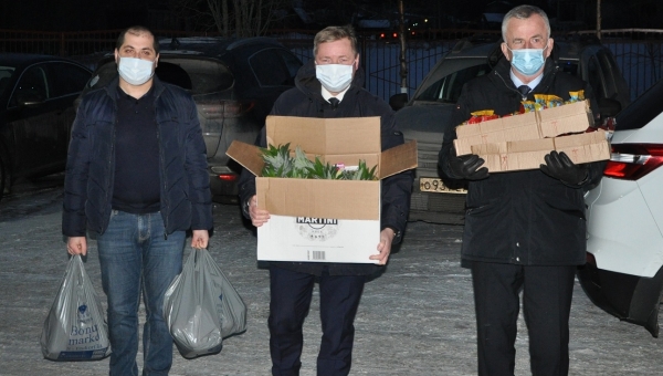 К новогоднему столу